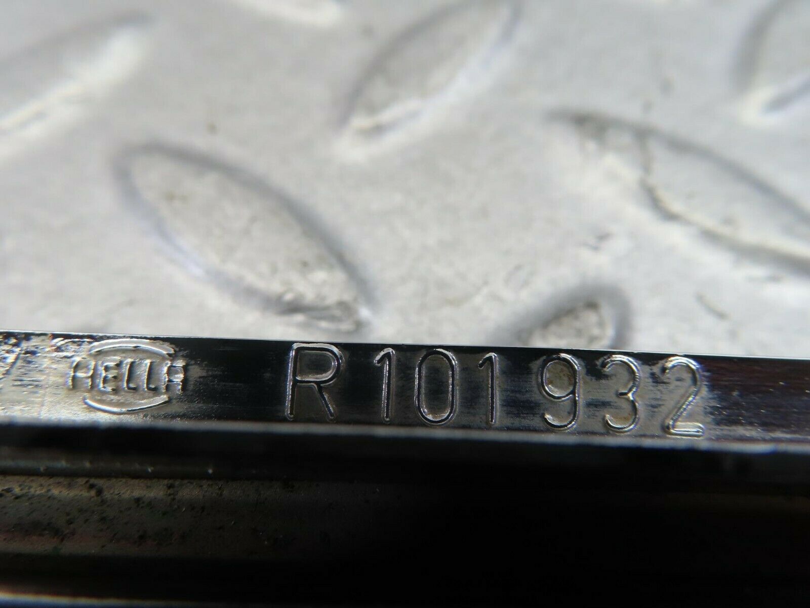 8482 Mercedes-Benz W115 Tail Light Chrome Frame Right Side