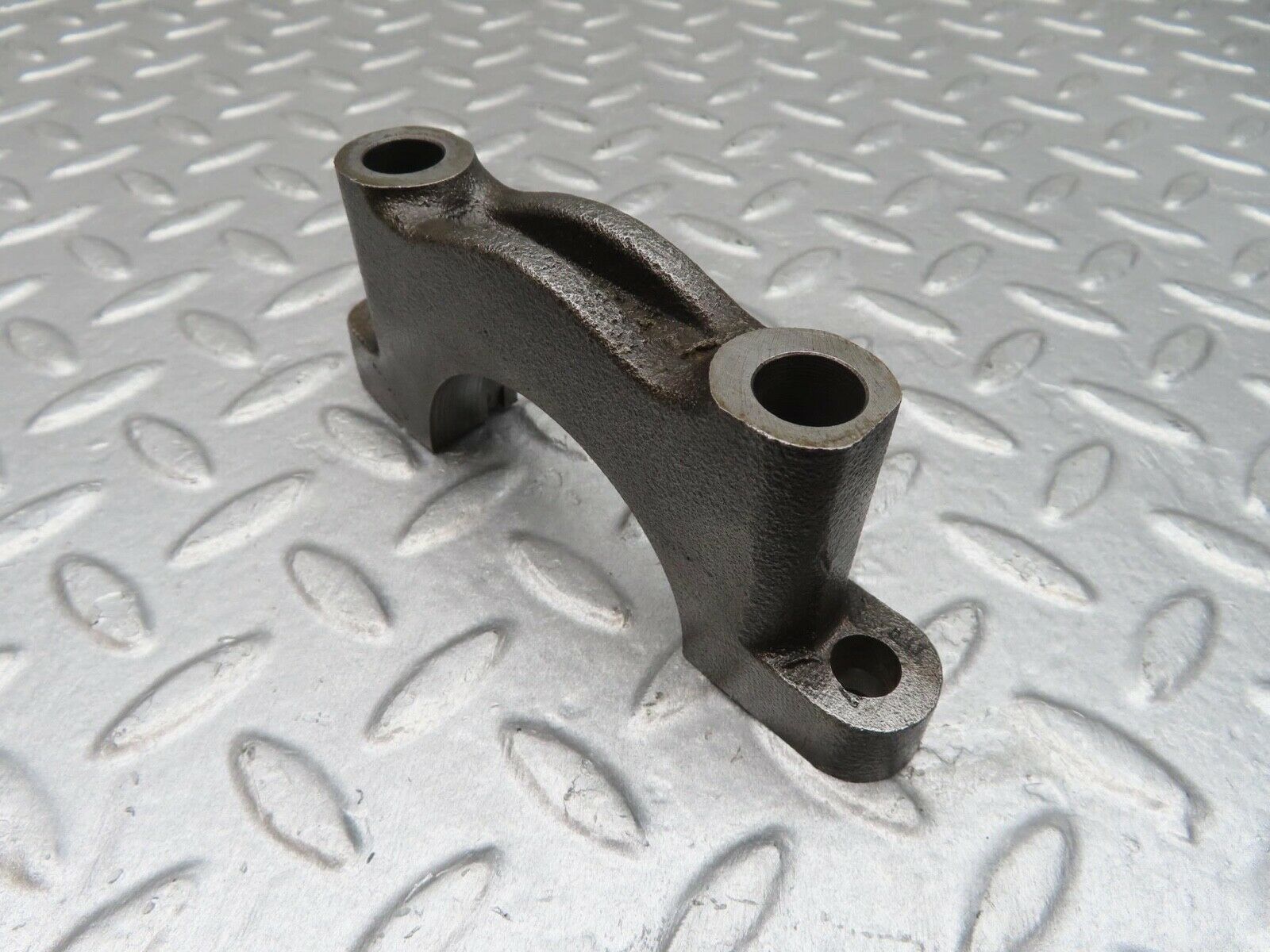 12874 Mercedes-Benz W111 220SE Crankshaft Bearing Holder Block 1800110011