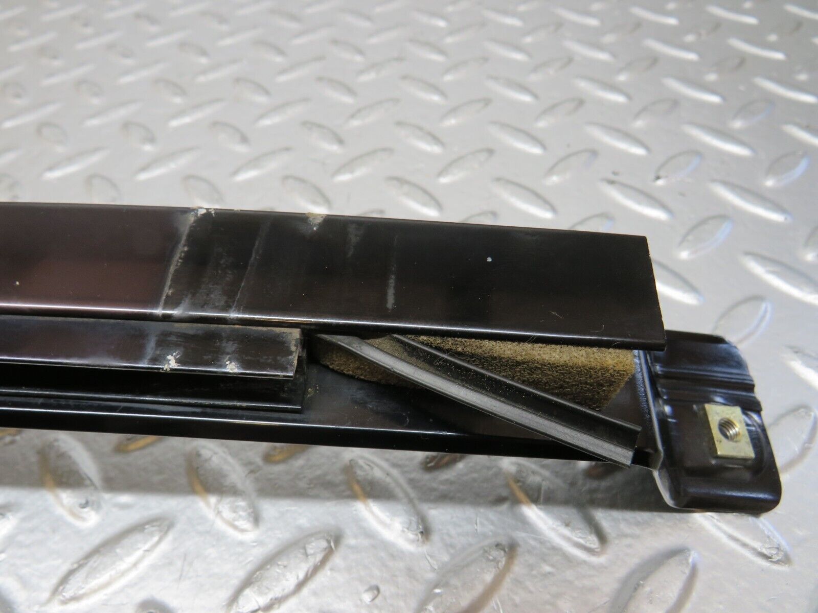 25060 Mercedes-Benz W140 S320 Rear Right Door Window Exterior Trim