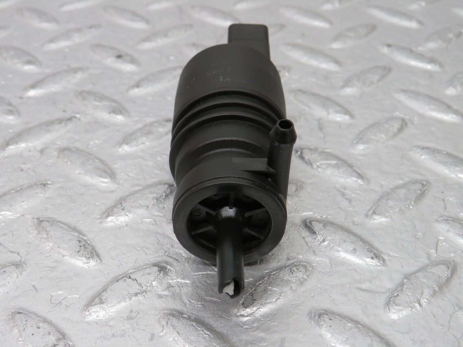 34743 Mercedes-Benz W210 320E Windscreen Washer Pump VDO