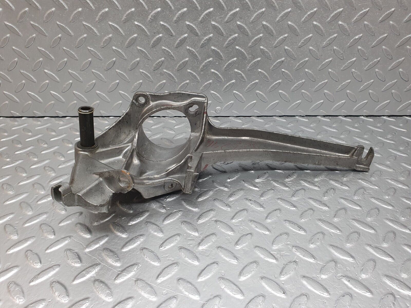 41043 Mercedes-Benz W126 300SE Brake Pedal Bracket 1262902419