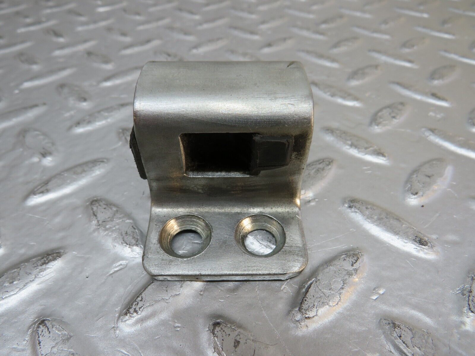 29828 Mercedes-Benz W123 230E Right Door Lock Latch