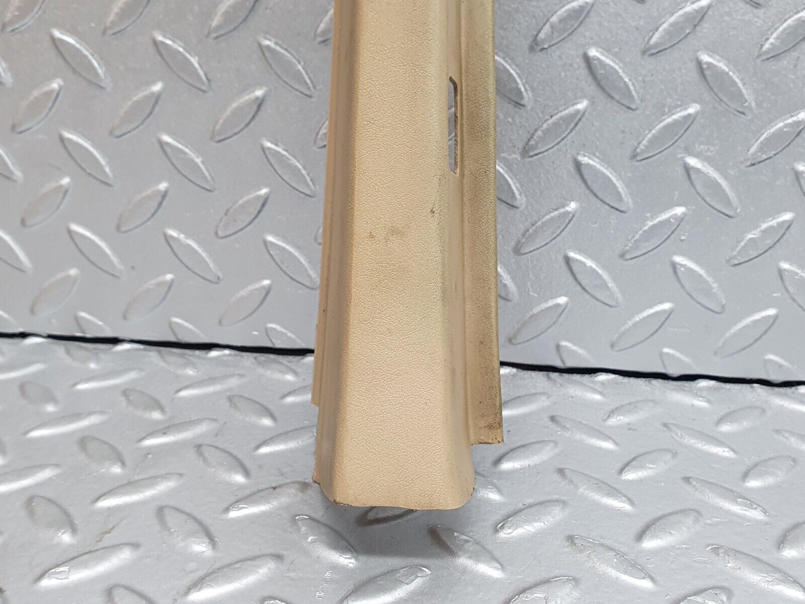 41198 Mercedes-Benz W126 300SE Front Left Door Window Frame Cover 1267250371