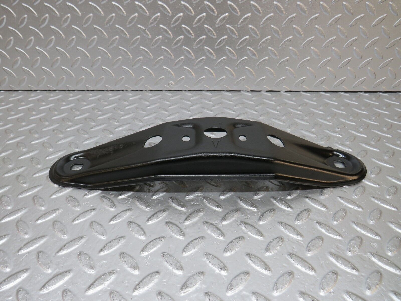 31427 Mercedes-Benz S124 220TE Wagon Gearbox Mount Bracket