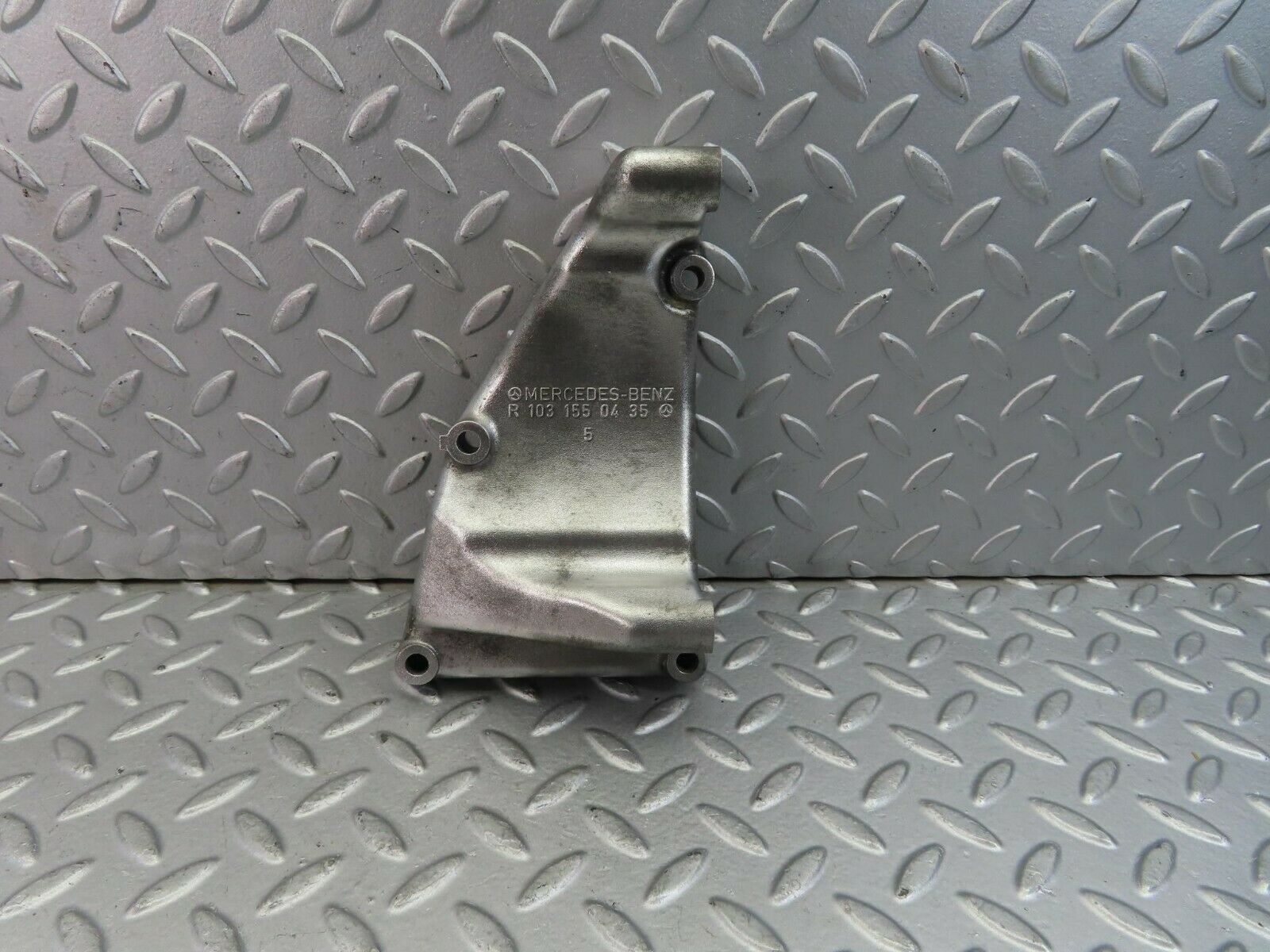 9431 Mercedes-Benz C124 300CE Coupe Alternator Mount Bracket 1031550435