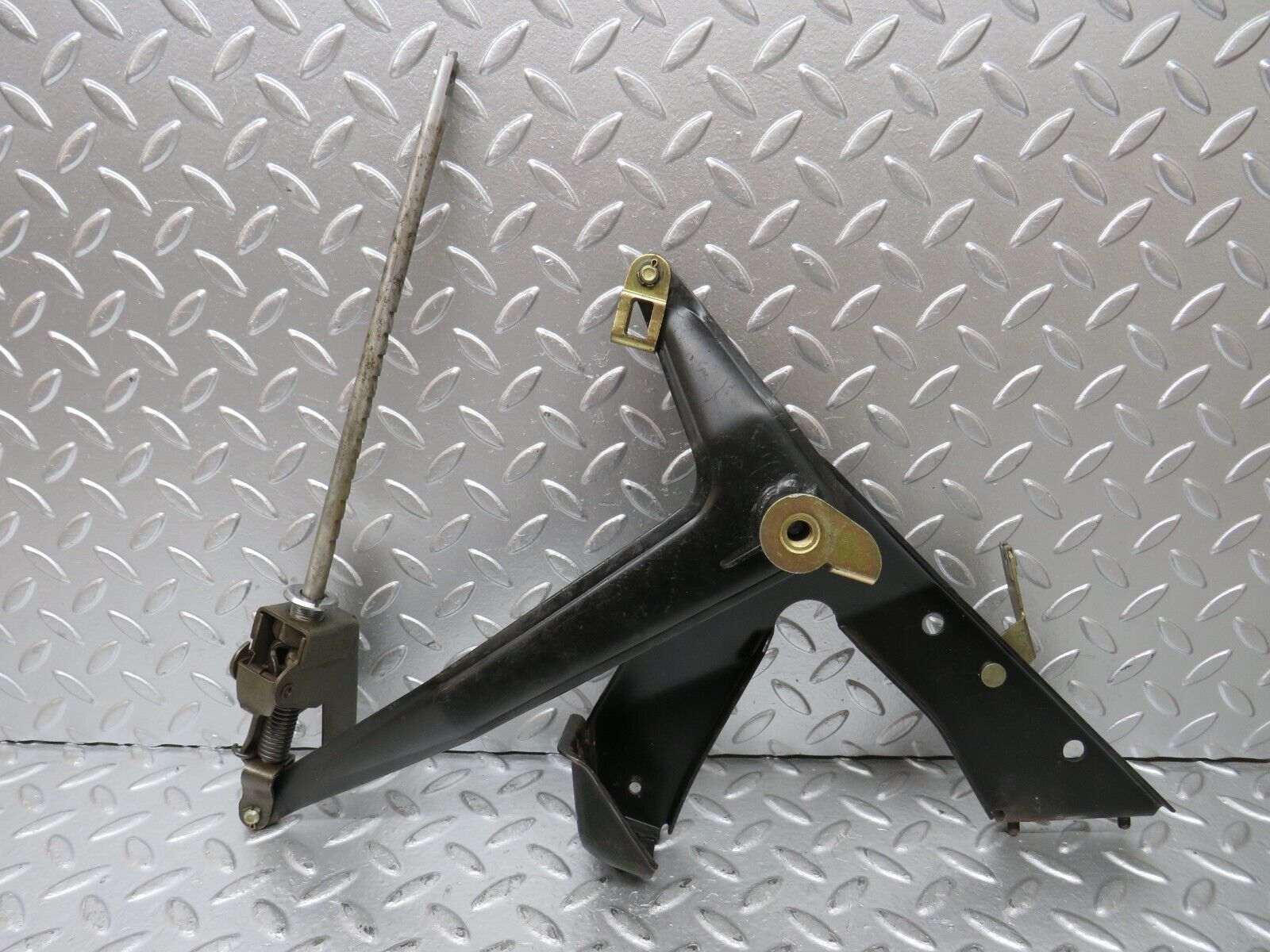 26286 Mercedes-Benz W116 450SE Handbrake Adjusting Handbrake Regulator