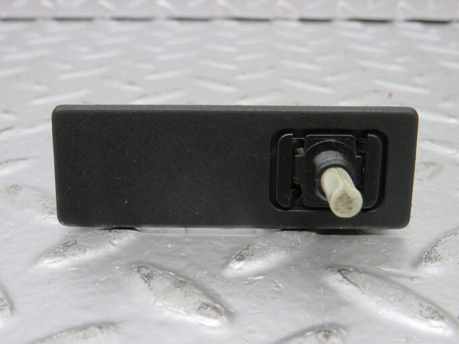 25194 Mercedes-Benz W201 190D Trunk Boot Light Switch 2018201211