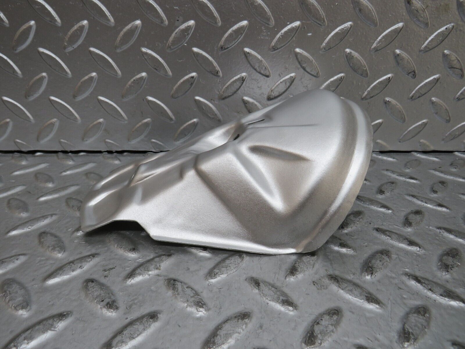 29104 Mercedes-Benz C124 320CE Coupe Engine Mount Bracket Heat Shield