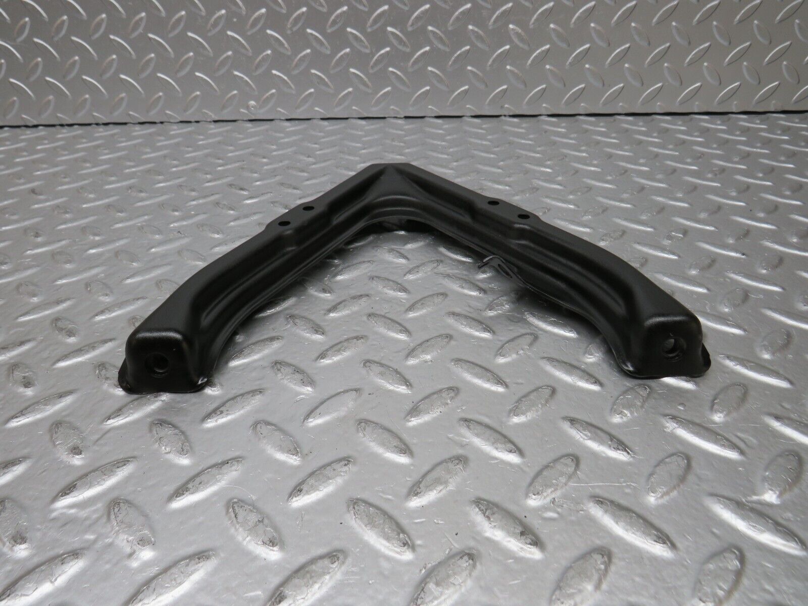 30543 Mercedes-Benz W124 230E Air Intake Manifold Bracket