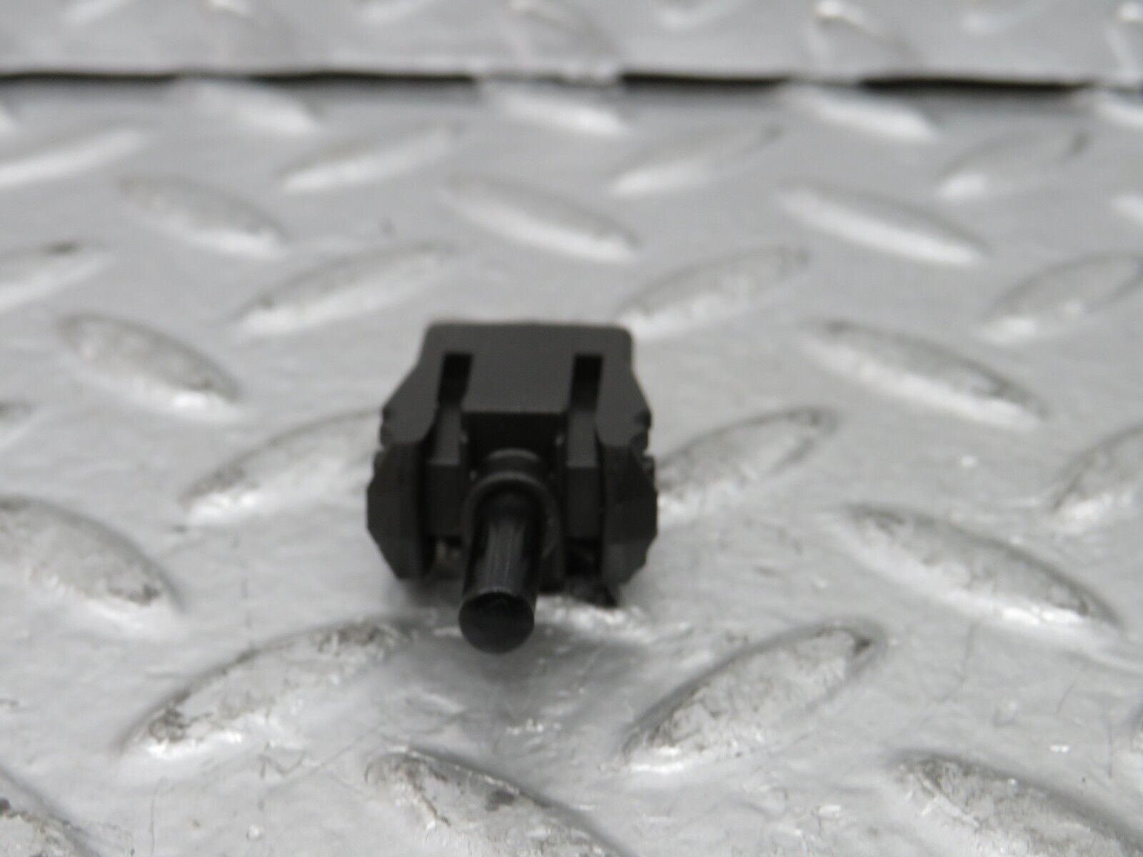 24904 Mercedes-Benz W140 S320 Door Contact Switch 0015458714