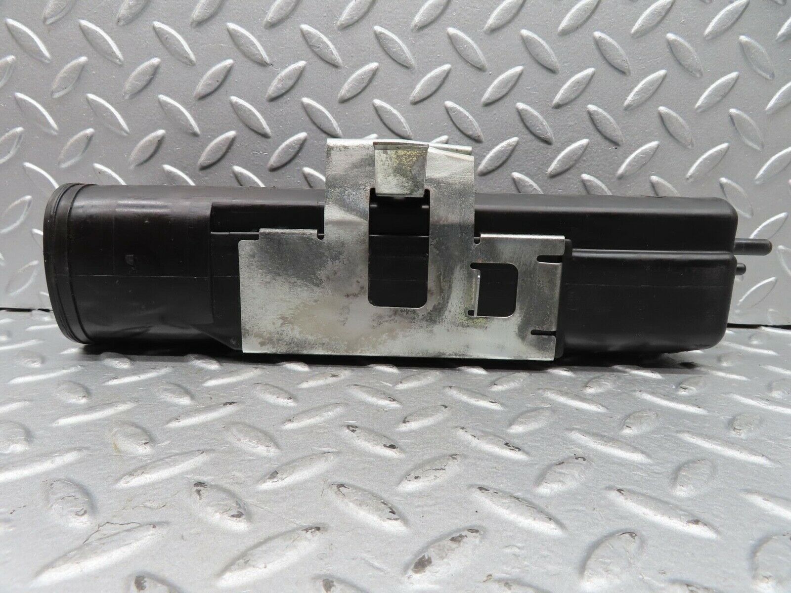 14605 Mercedes-Benz W201 190E Fuel Vapor Charcoal Filter Canister 2014700259