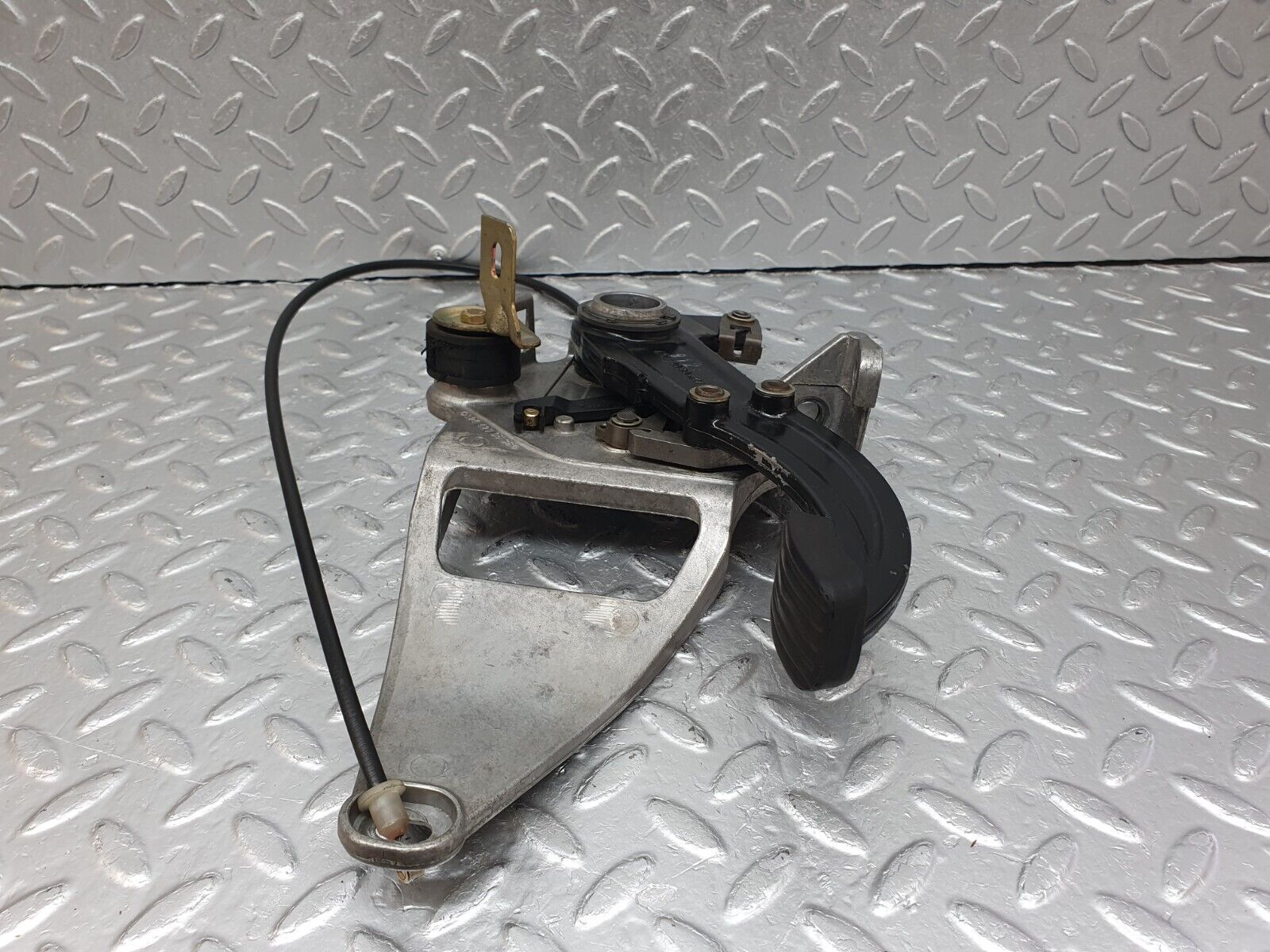 41455 Mercedes-Benz W124 200E Parking Brake Pedal 1244270536 1244270801