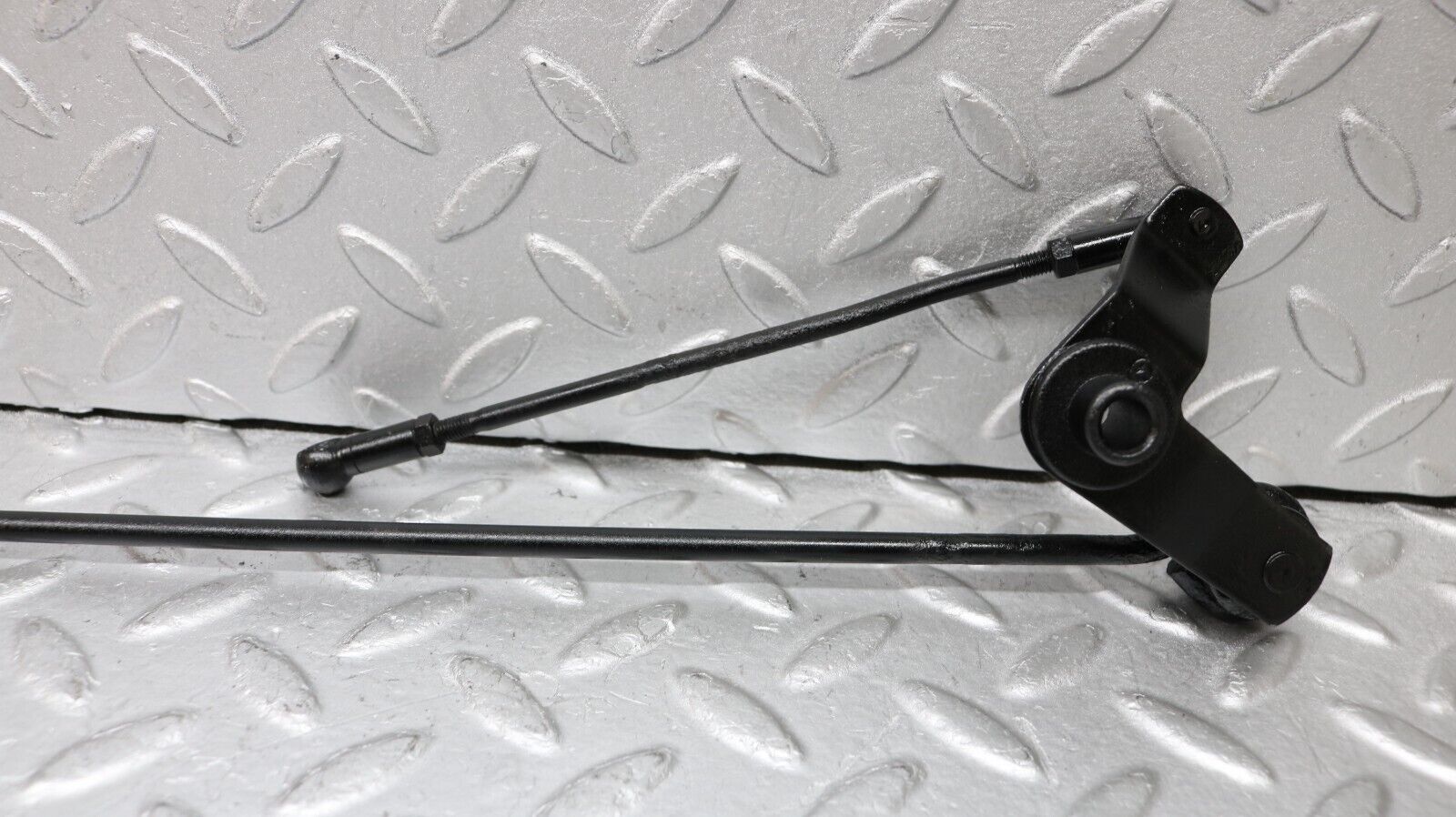 37246 Mercedes-Benz C126 420SEC Coupe Throttle Linkage