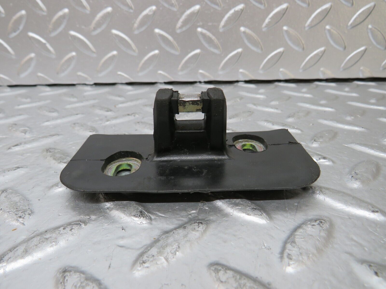 25847 Mercedes-Benz W124 280E Trunk Lock Latch