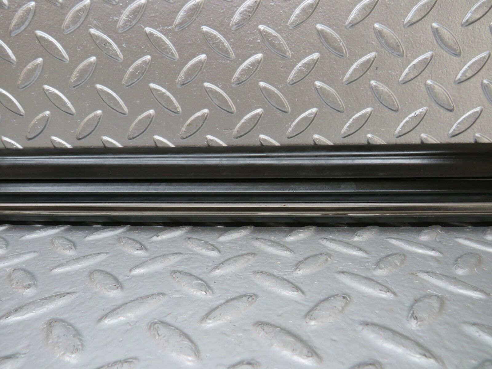 25599 Mercedes-Benz W123 200 Front Left Door Lower Moulding Trim