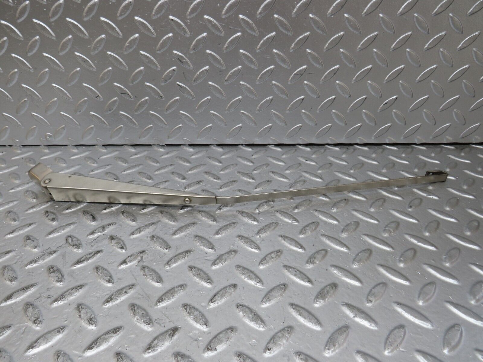 26273 Mercedes-Benz W116 450SE Wiper Arm Bosch Left Side