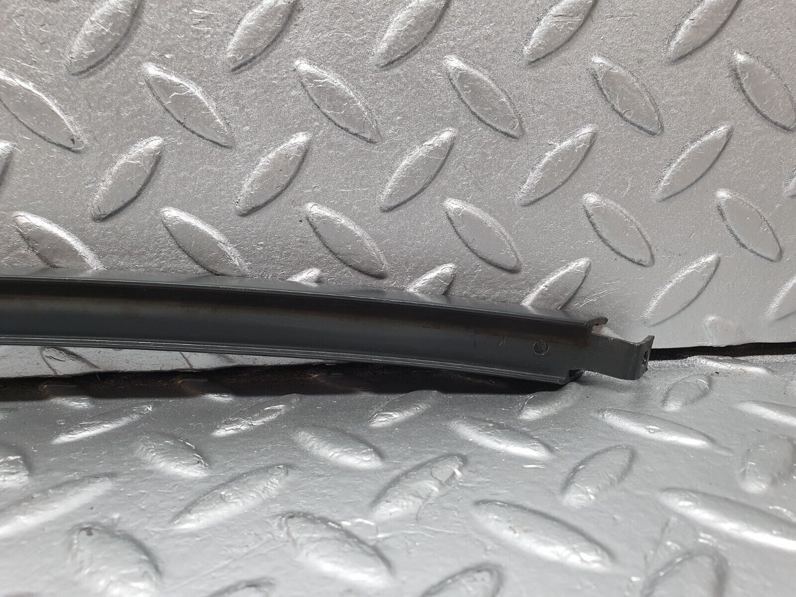 41420 Mercedes-Benz W124 200E Rear Left Door Window Channel