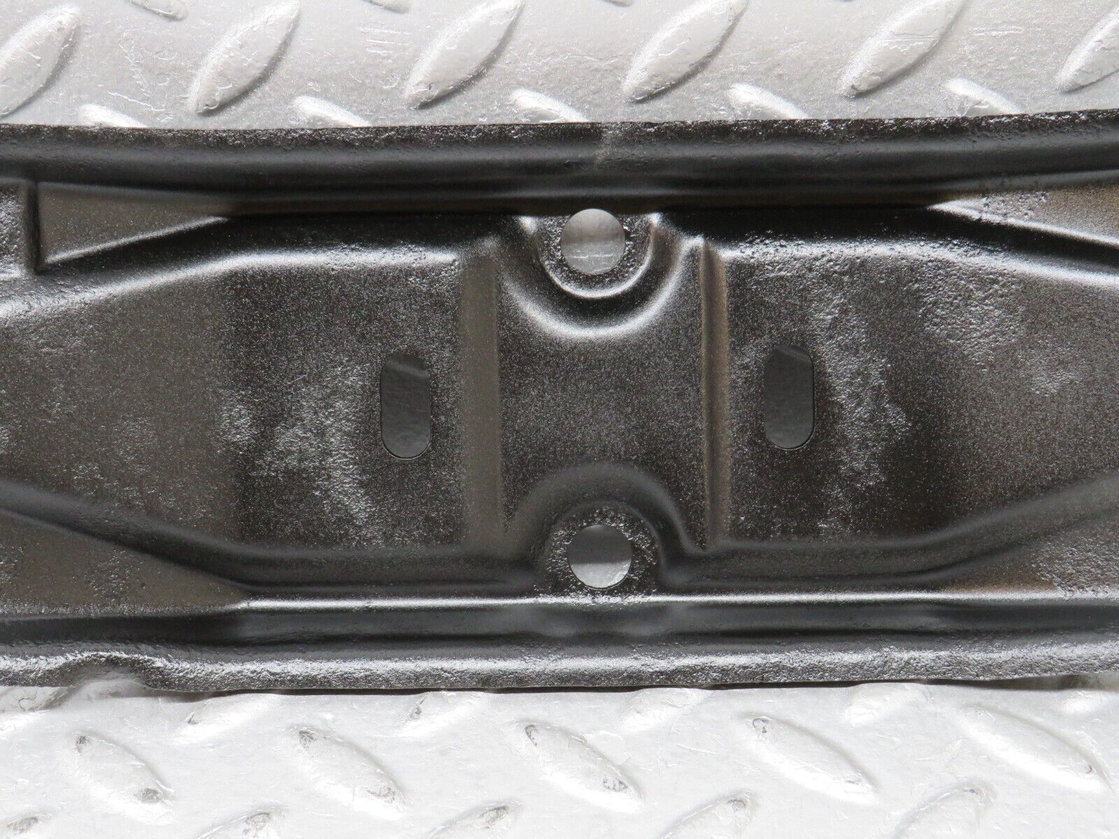 36344 Mercedes-Benz W126 420SE Gearbox Mount Bracket