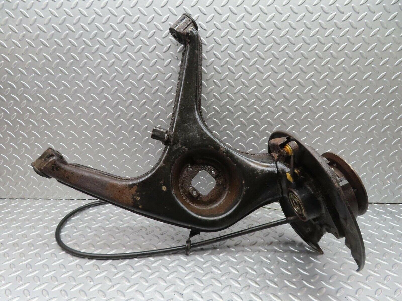 14828 Mercedes-Benz W116 350SE Trailing Arm Control Arm Rear Right 1153571305