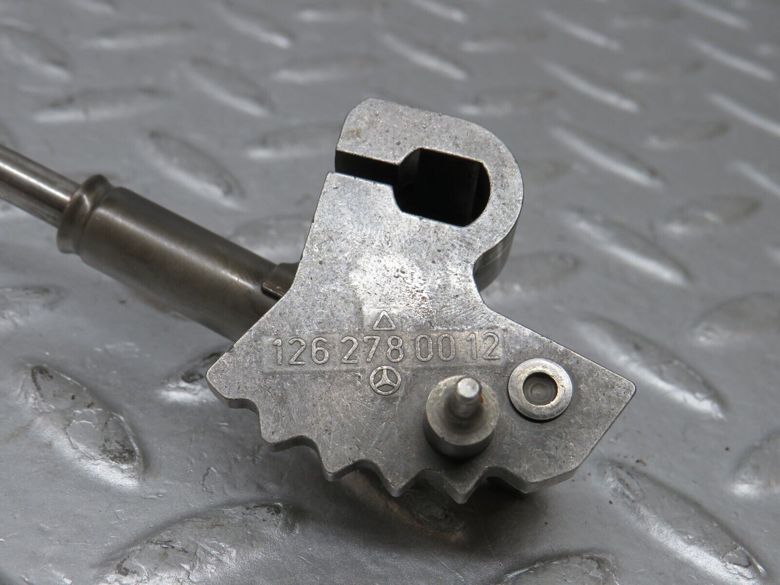 36384 Mercedes-Benz W126 420SE Automatic Gearbox Parking Gear Linkage 722.355 1262780012