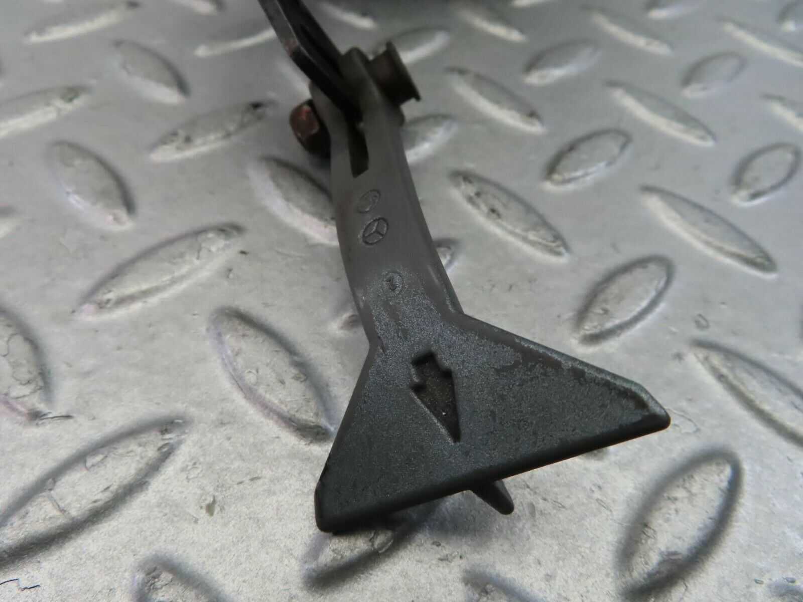 9331 Mercedes-Benz C124 300CE Coupe Bonnet Release Latch 1248800360