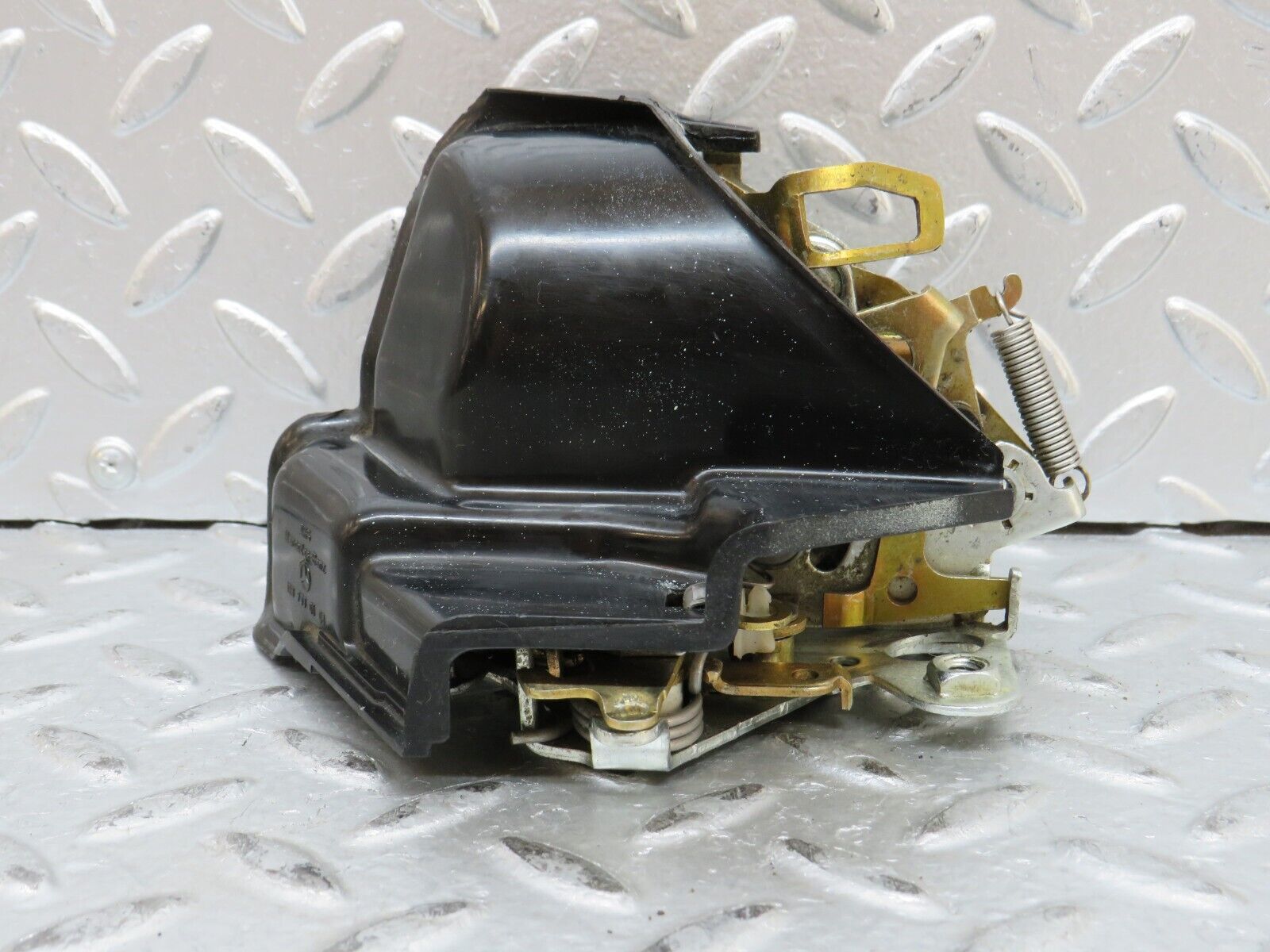 28291 Mercedes-Benz S123 240D Wagon Rear Left Door Lock Mechanism 1237330108