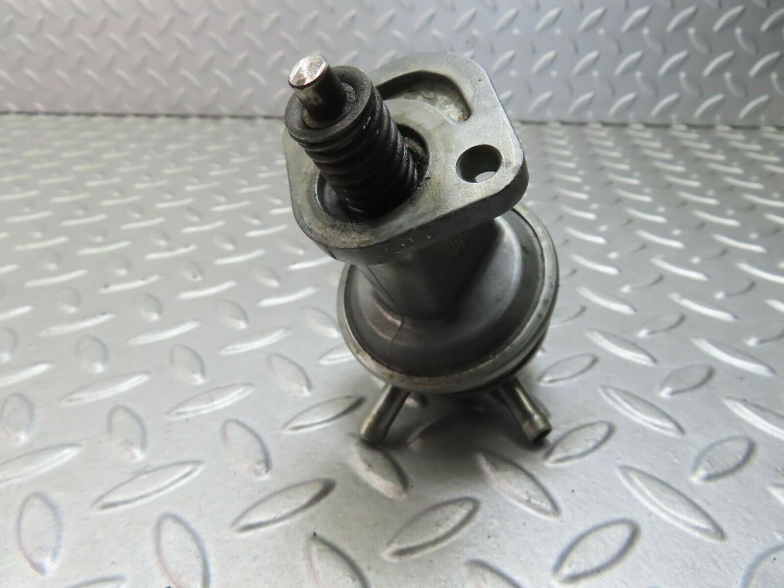 8814 Mercedes-Benz W108 Fuel Pump 0020911101