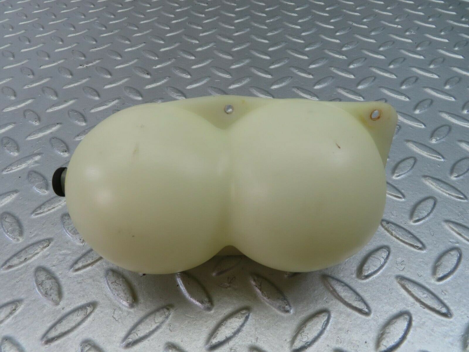 9941 Mercedes-Benz C123 230CE Coupe Vacuum Reservoir