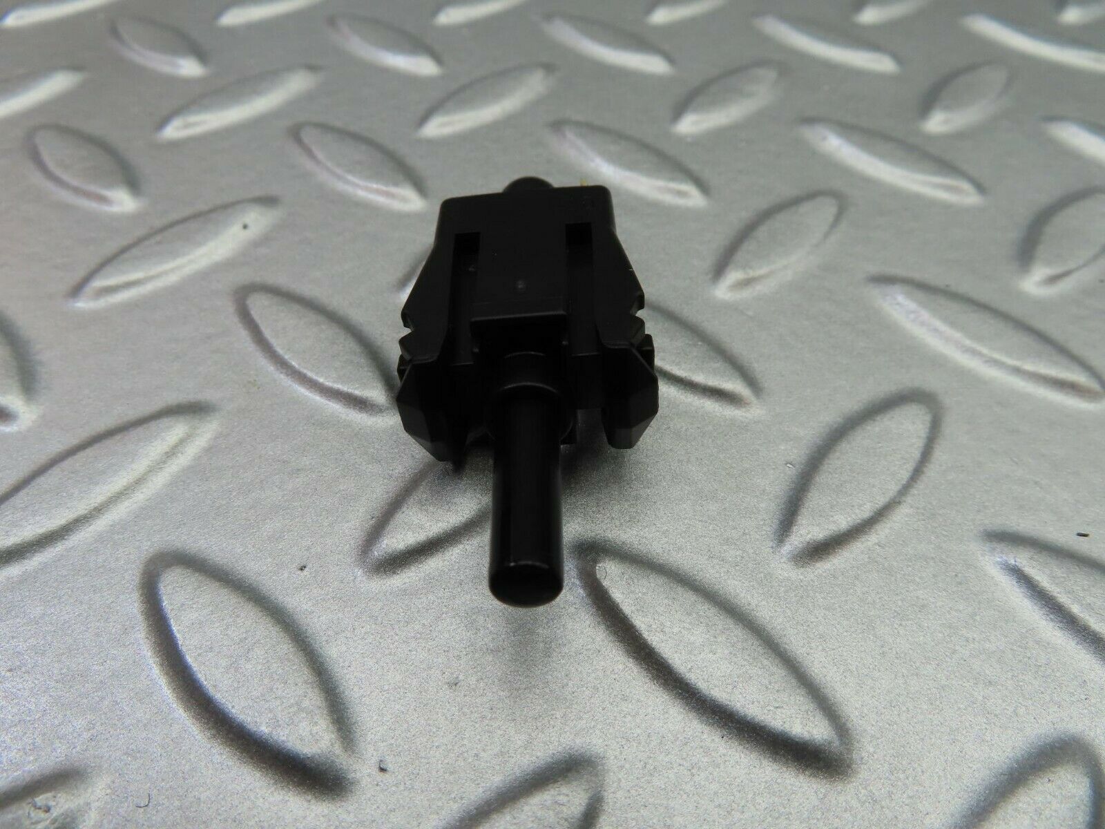 6510 Mercedes-Benz S124 E220 Wagon Door Contact Switch 0015458714