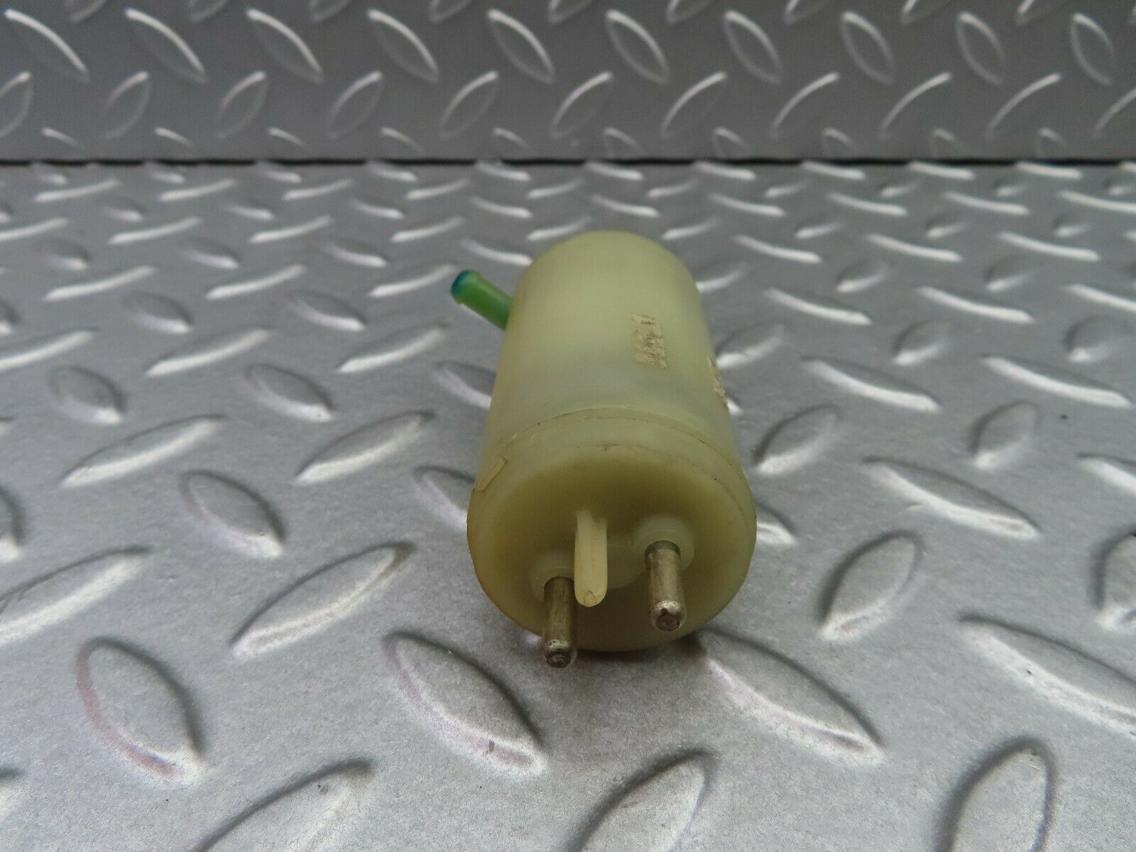 5779 Mercedes-Benz W123 200 Windscreen Washer Pump