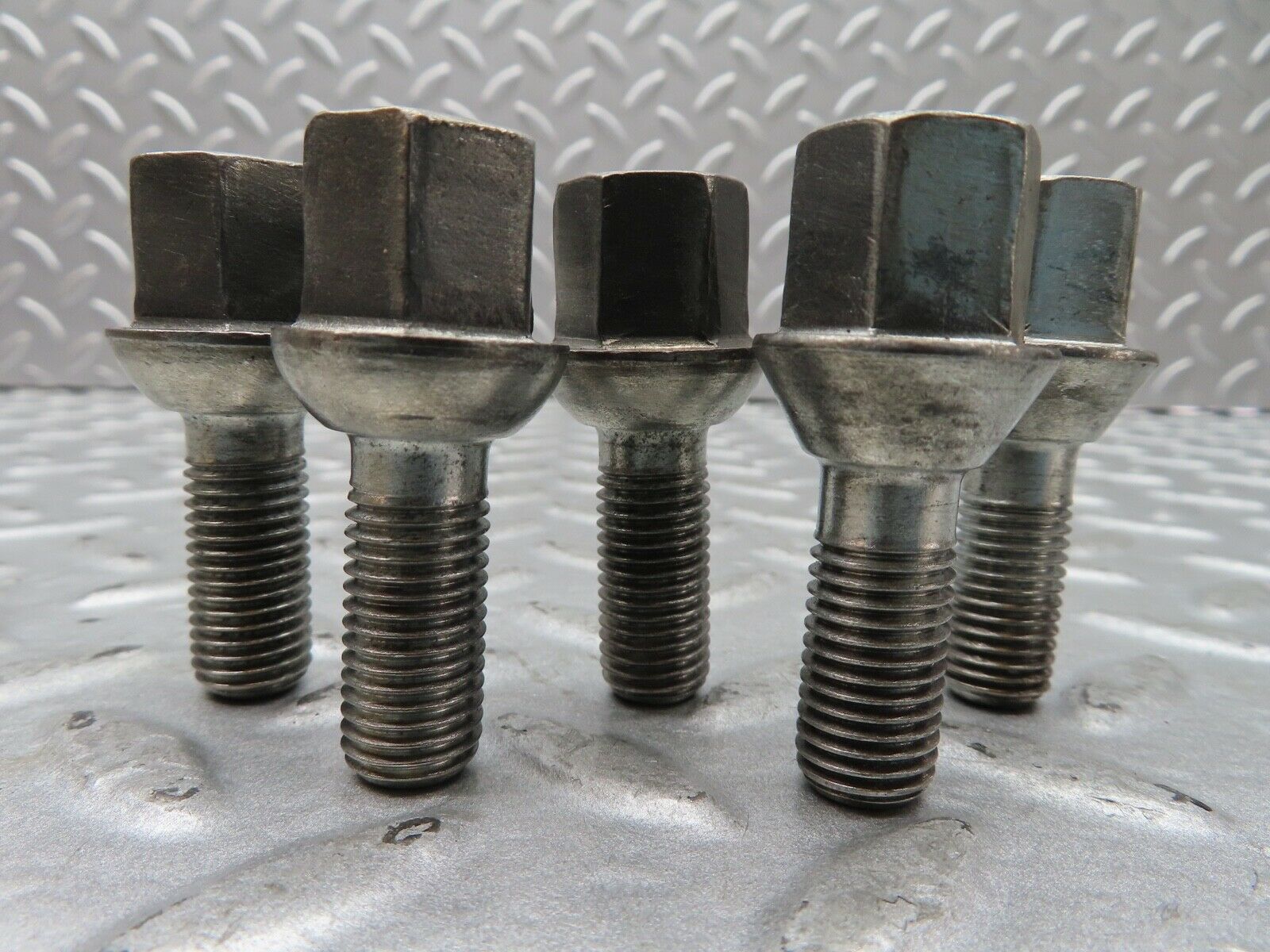 16782 Mercedes-Benz 5x Alloy Wheel Lug Bolt M12x1.5