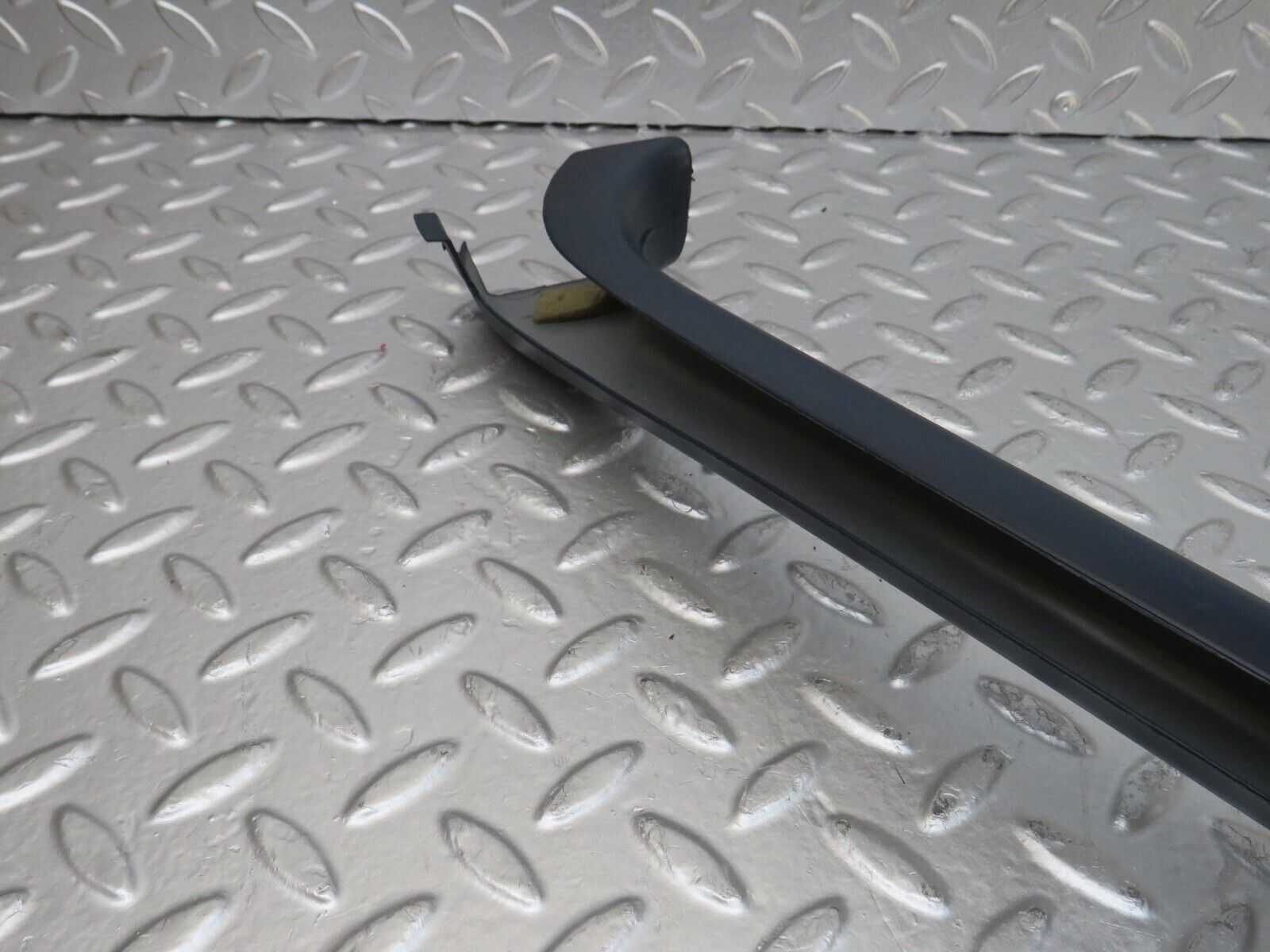 24977 Mercedes-Benz W140 SEL320 LWB Rear Left Door Window Trim 1407304762