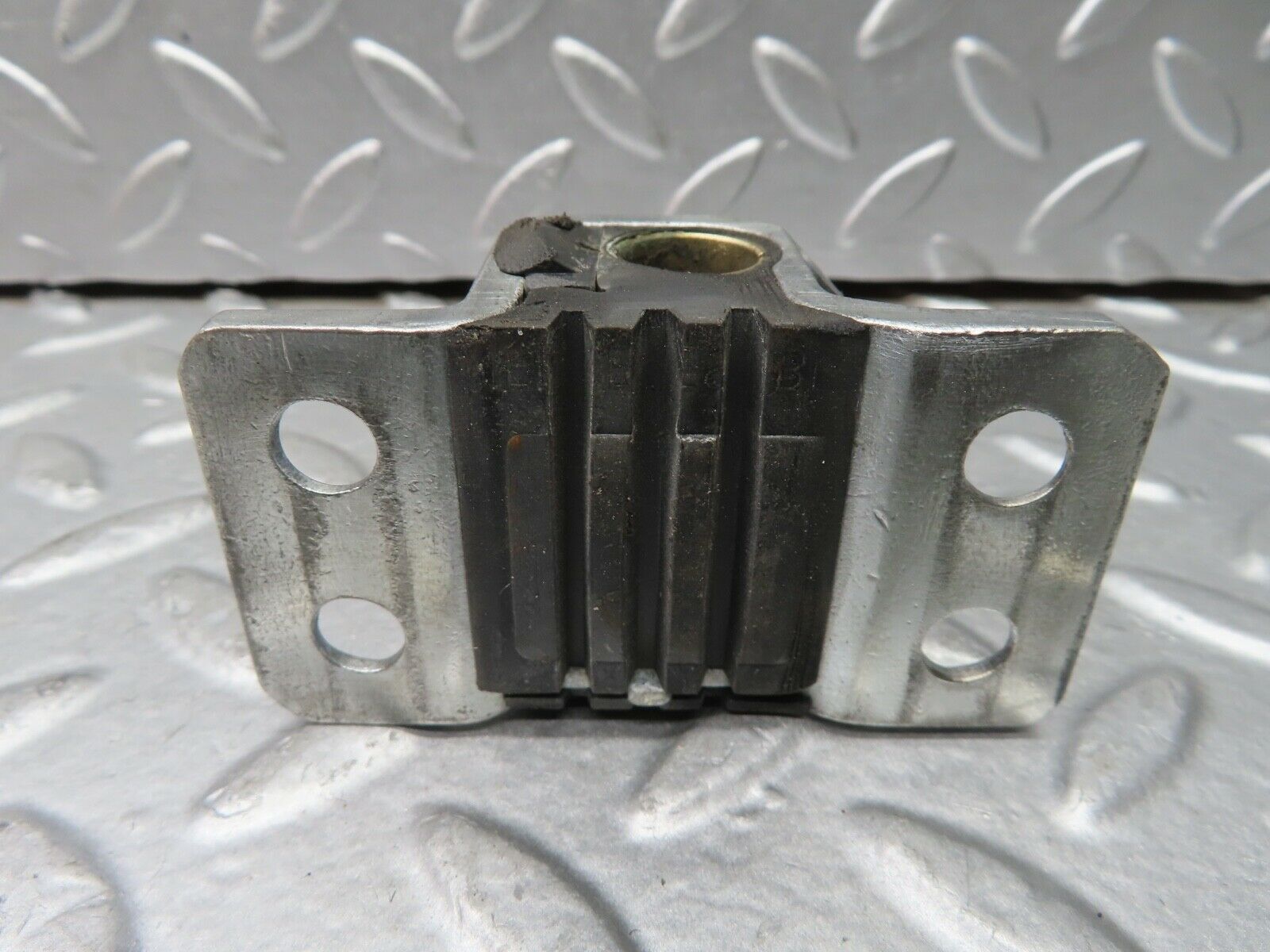 21518 Mercedes-Benz W126 300SE Door Lock Latch Left Side