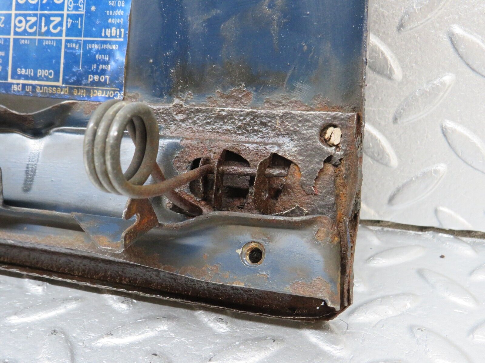 40350 Mercedes-Benz W110 230 Fuel Tank Flap Cap 0005848139