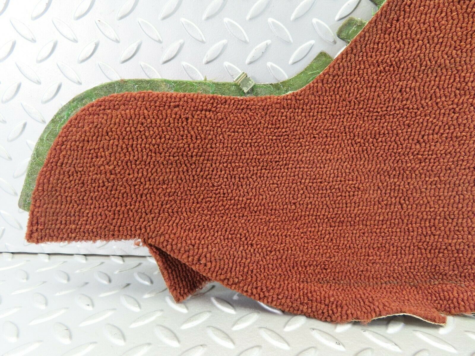 7672 Mercedes-Benz S123 230TE Wagon Centre Console Carpet Right Side