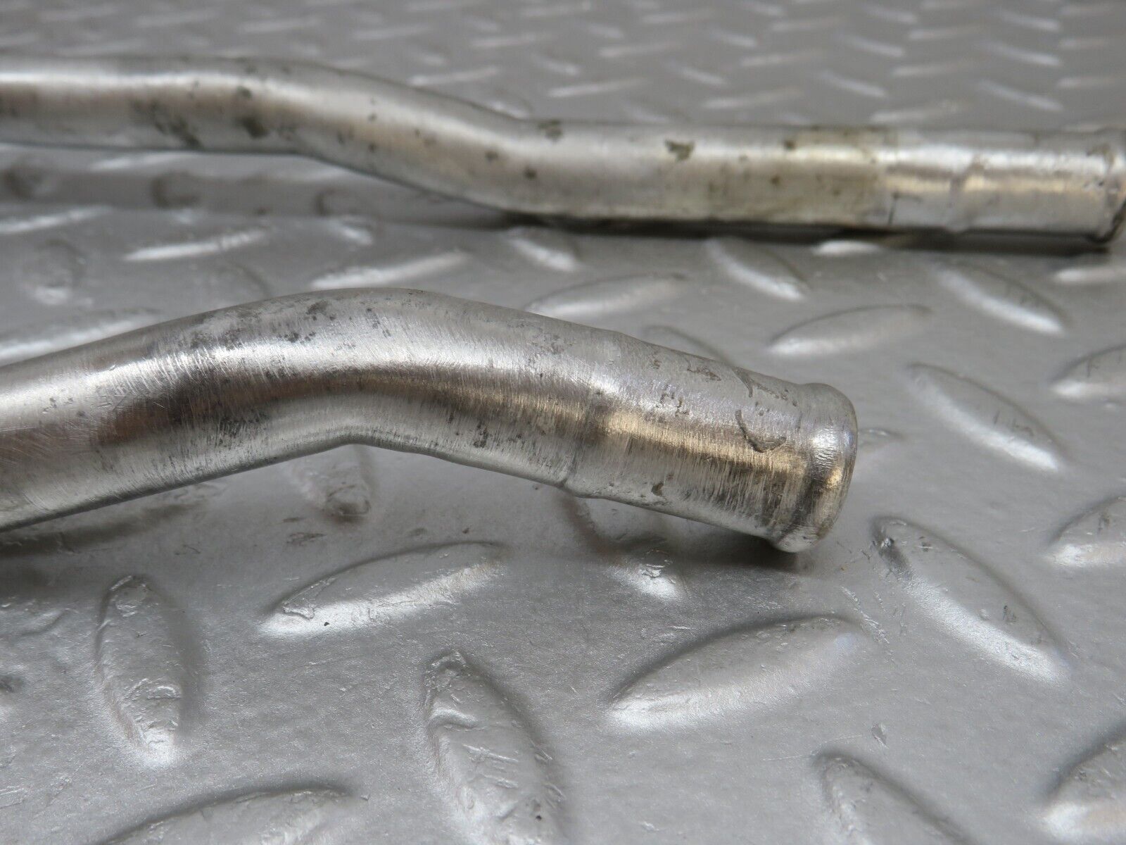 36748 Mercedes-Benz W201 190E 2.0L Heater Radiator Pipe