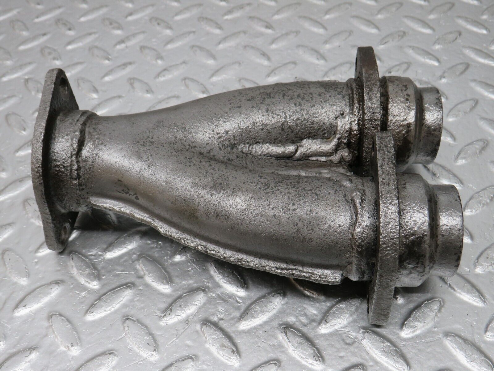 33053 Mercedes-Benz W123 280E M110 Exhaust Pipe Connector