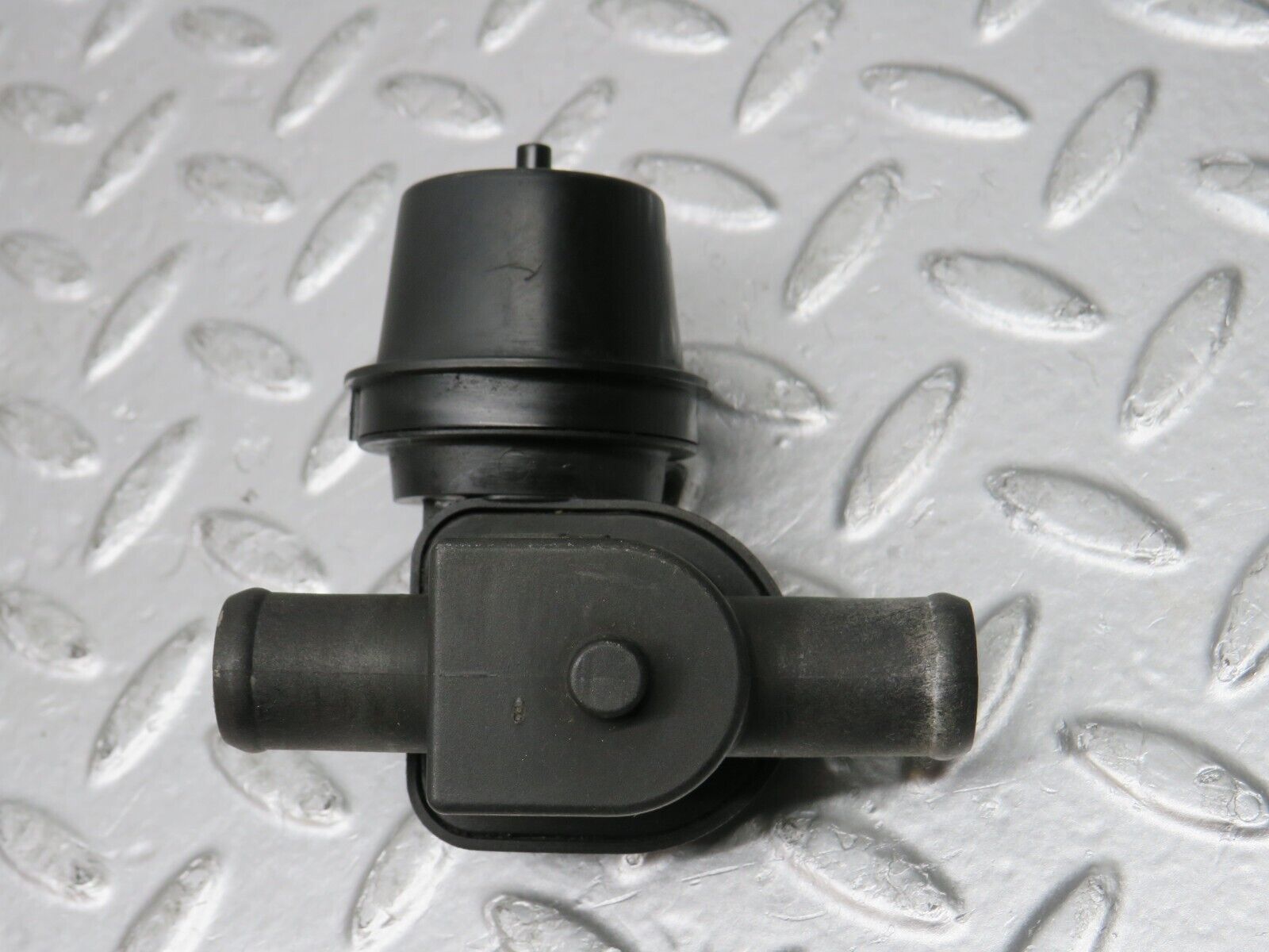 31627 Mercedes-Benz W201 190LE 1.8L Heater Control Valve