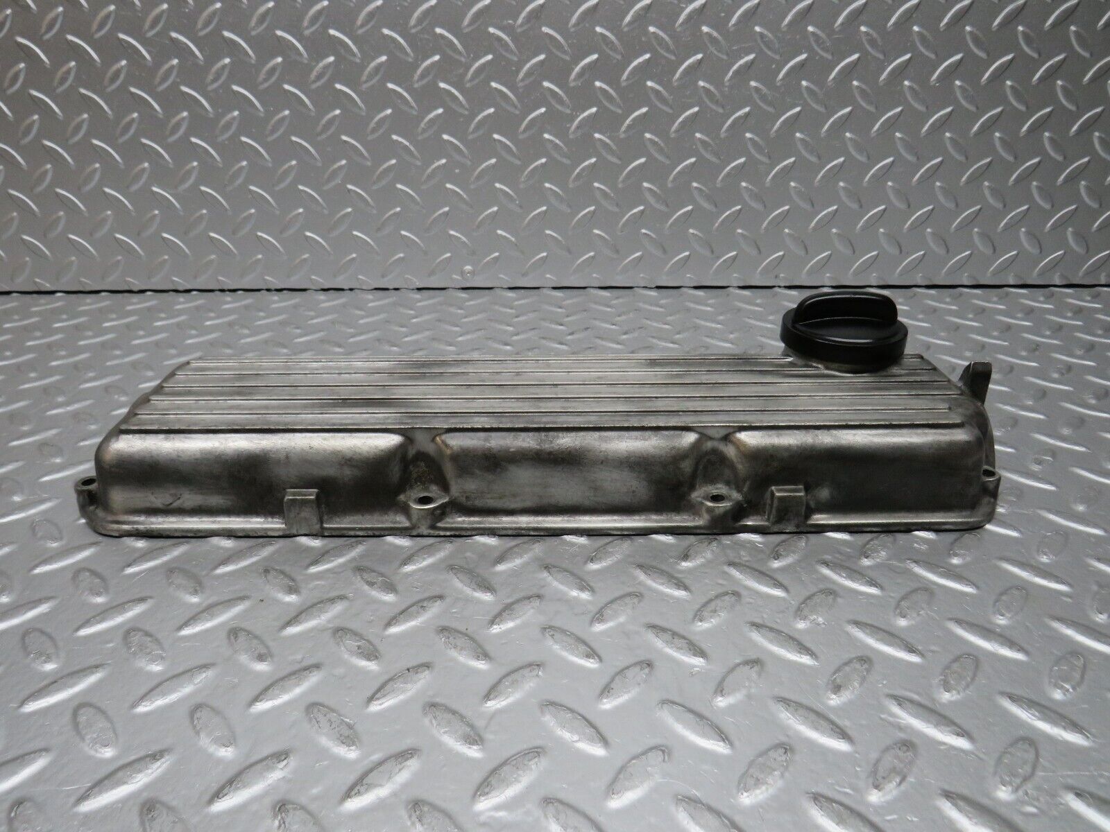 30151 Porsche 924 Rocker Cover 047103475