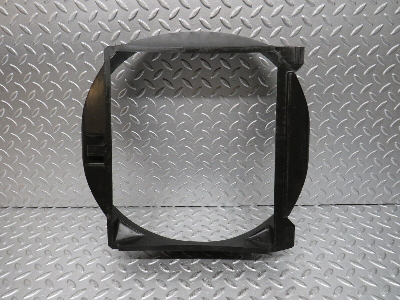 31645 Mercedes-Benz W201 190LE 1.8L Engine Fan Shroud 2015050755