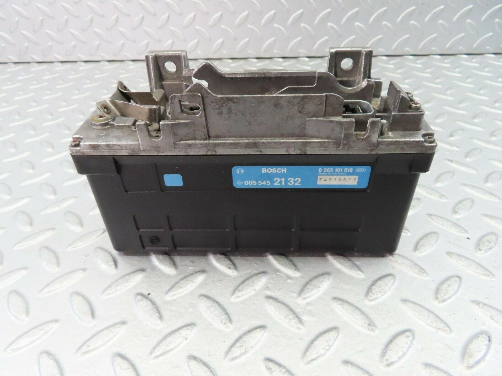 9370 Mercedes-Benz C124 300CE Coupe ABS Control Unit Bosch 0055452132
