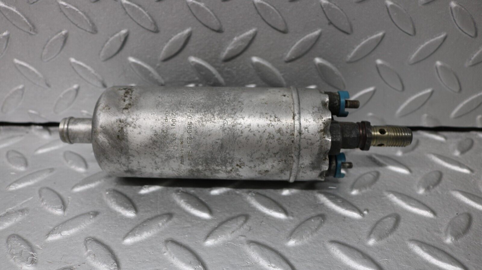37192 Mercedes-Benz C126 420SEC Coupe Fuel Pump Bosch 0580254950 0020915901