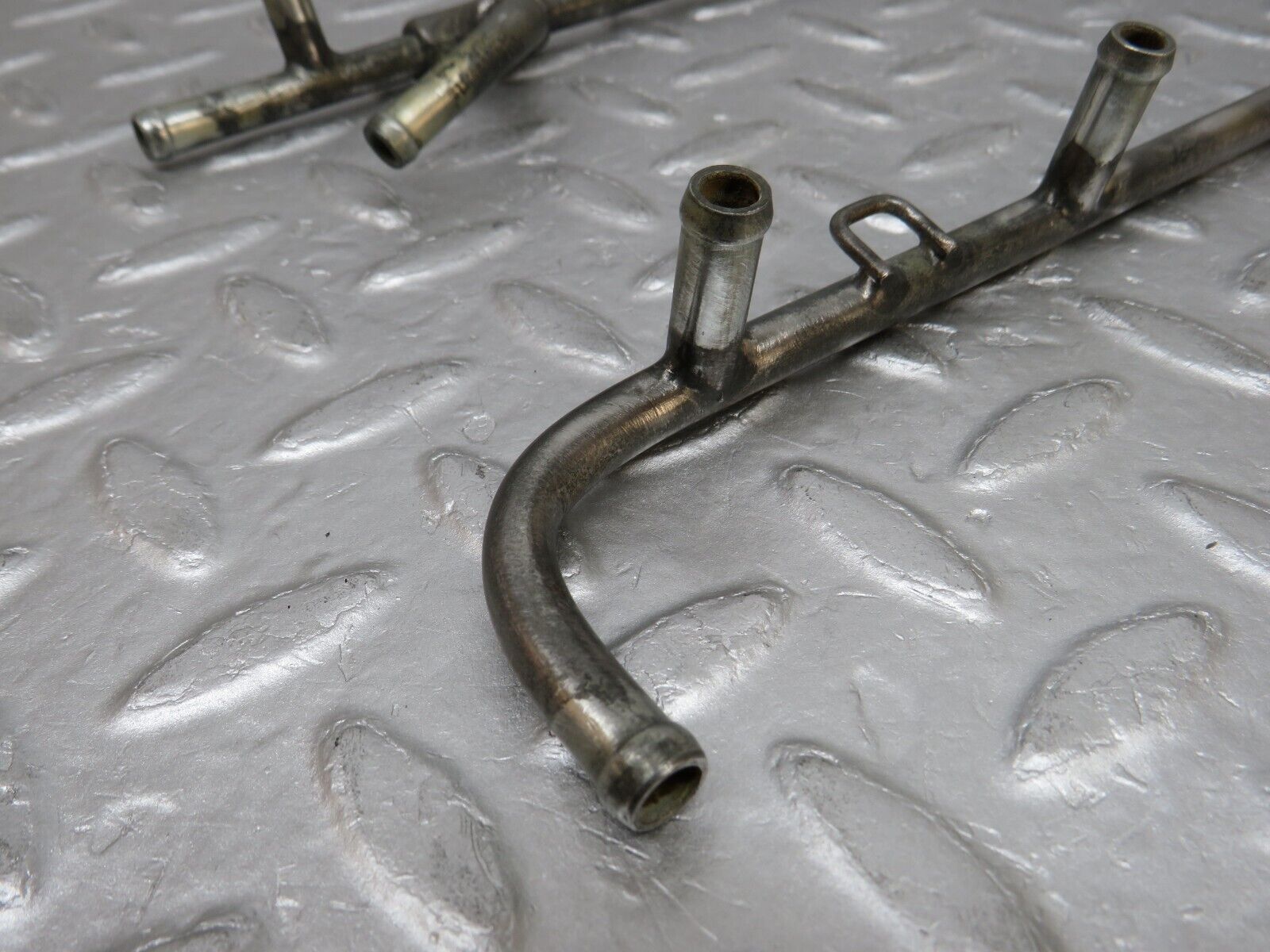 37547 Mercedes-Benz W109 300SEL Fuel Injection Pipe