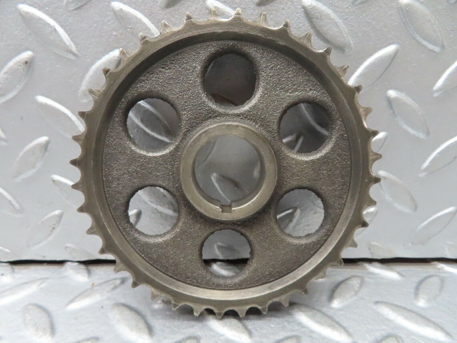 19106 Mercedes-Benz W123 300D Camshaft Timing Gear 1210520201