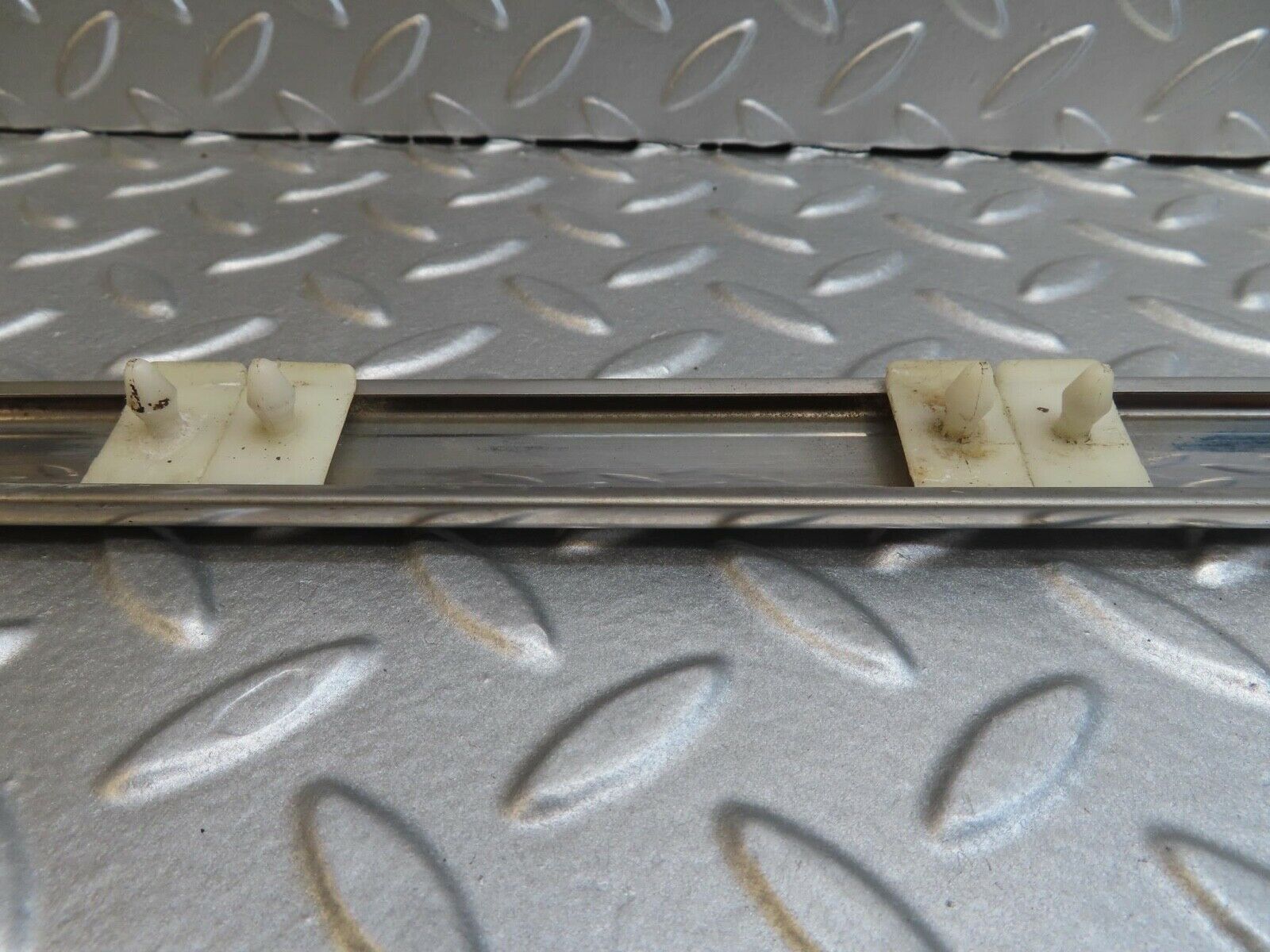 14107 Mercedes-Benz C107 280SLC Left Skirt Chrome Trim Strip