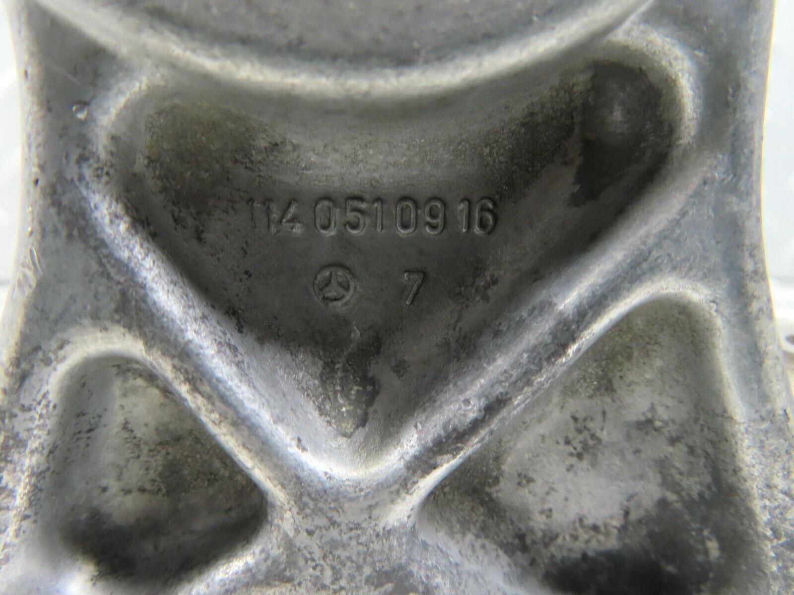 8967 Mercedes-Benz W108 Camshaft Tower Bearing 1140510916