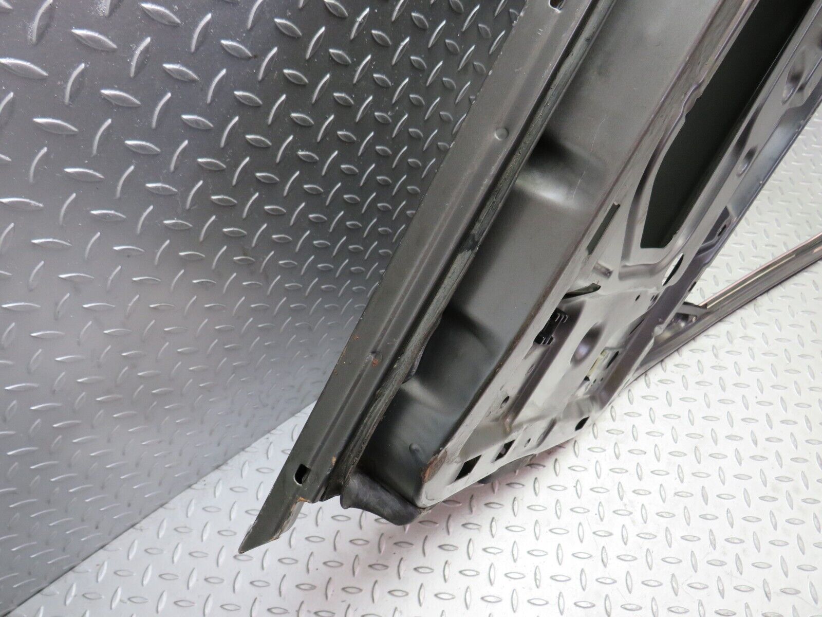 36222 Mercedes-Benz W126 420SE Front Left Door