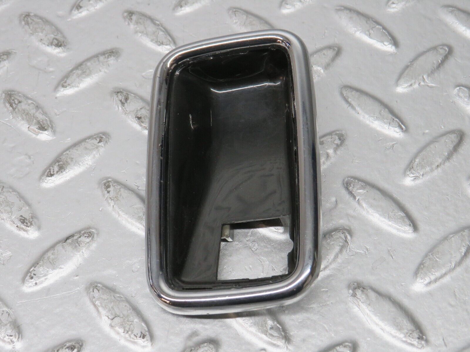 32192 Mercedes-Benz W123 230E Chrome Frame For Door Opener Left 1087660511