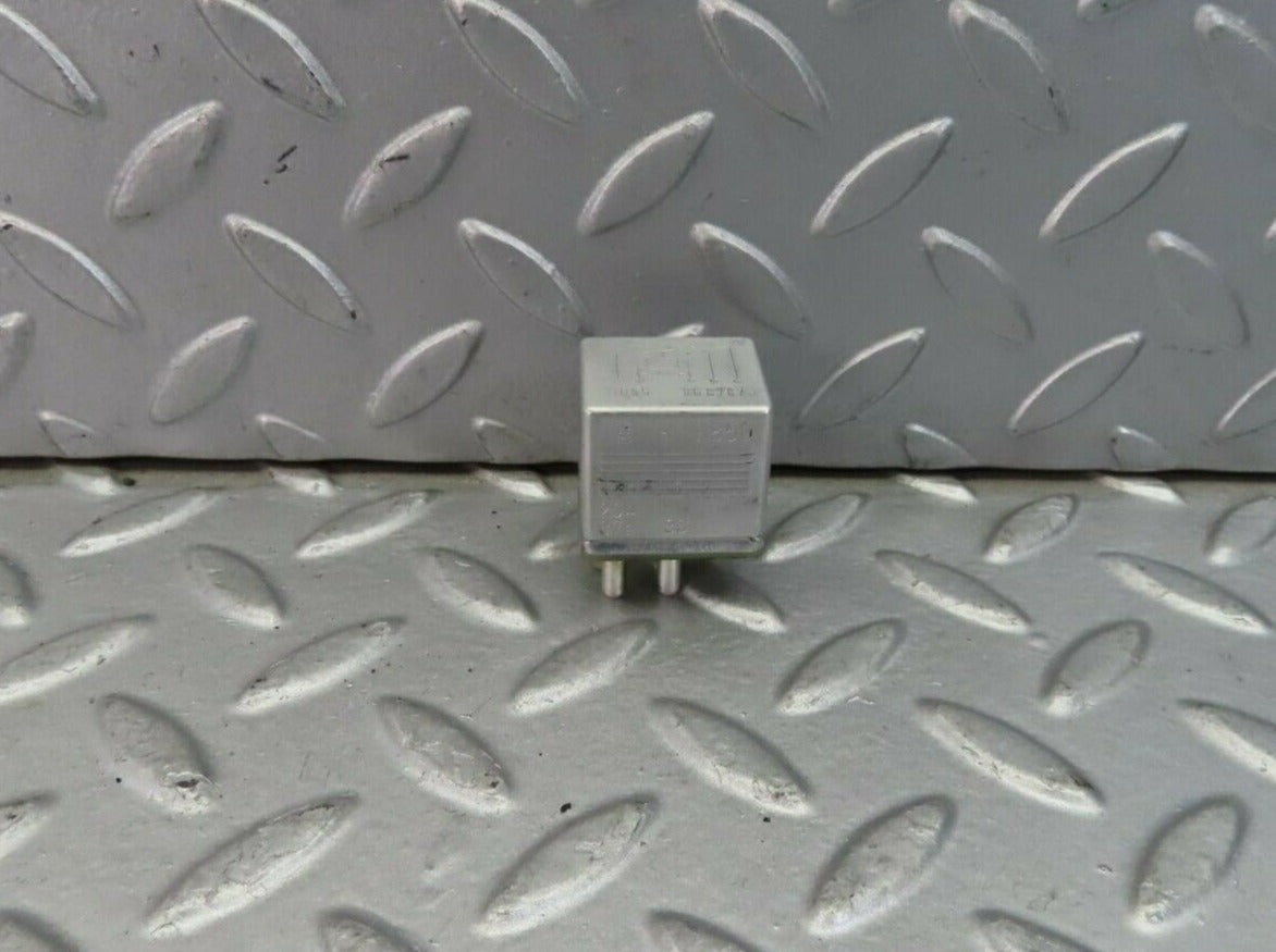 9426 Mercedes-Benz C124 300CE Coupe Multi Purpose Relay 0015420219