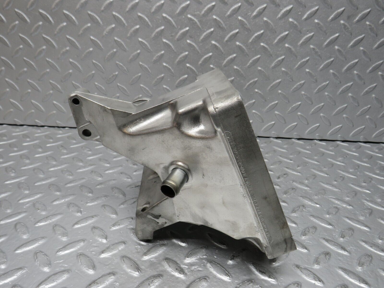 38647 Mercedes-Benz R129 280SL Coupe Power Steering Pump Bracket 1031310935